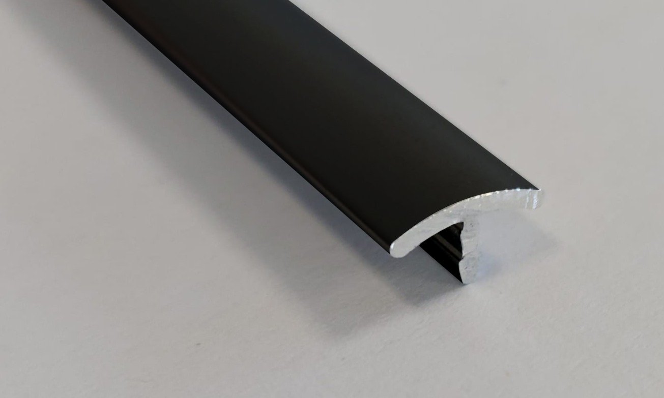 10 MM ALUMINYUM T GECIS PROFILI SIYAH